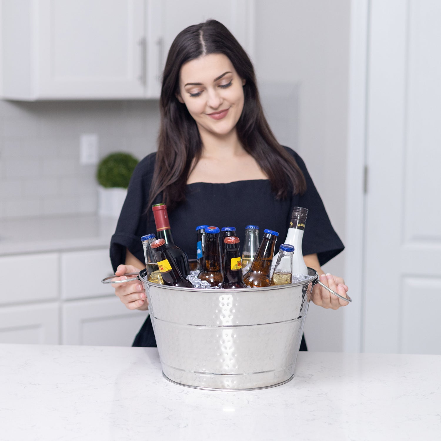 Metal gift basket that can be personalized for a wedding, anniversary, or housewarming gift.  Perfect for use as a wine bucket or use to chill champagne, beers, or water.  Put it all on ice!