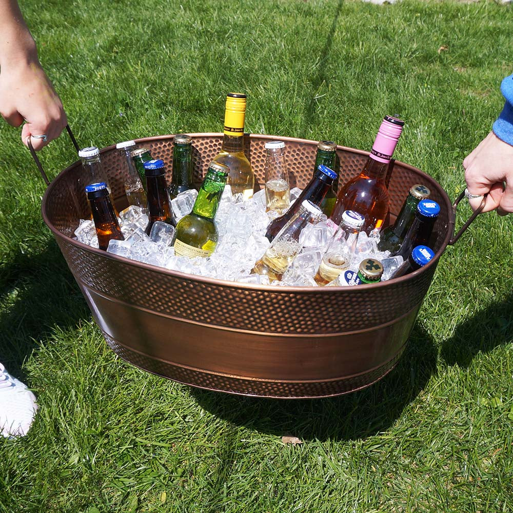 Beverage tub in antique copper color and easy to clean high glossy finish.  Large size to hold lots of wine, beer, and other drinks with ice.