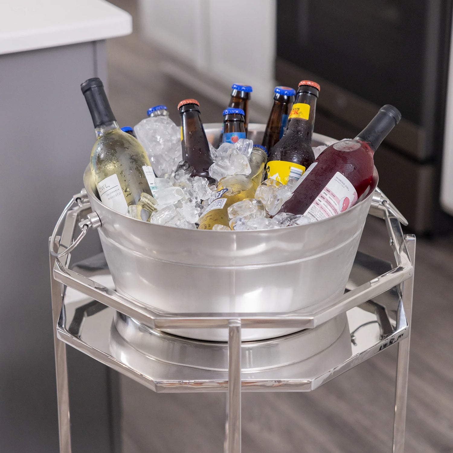 Personalized online rolling cooler